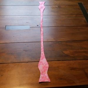 Beautiful floral bow tie 100% silk